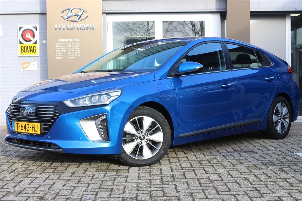 Hyundai Ioniq 1.6 GDI Blue PHEV 141 pk DCT Premium trekhaak RIJKLAAR